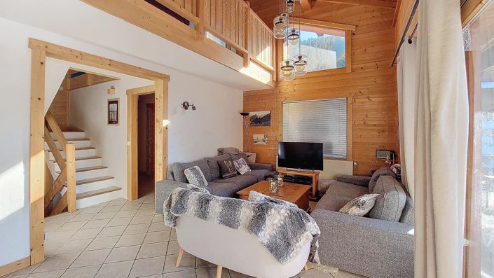 Image No.6-5 Bed House for sale