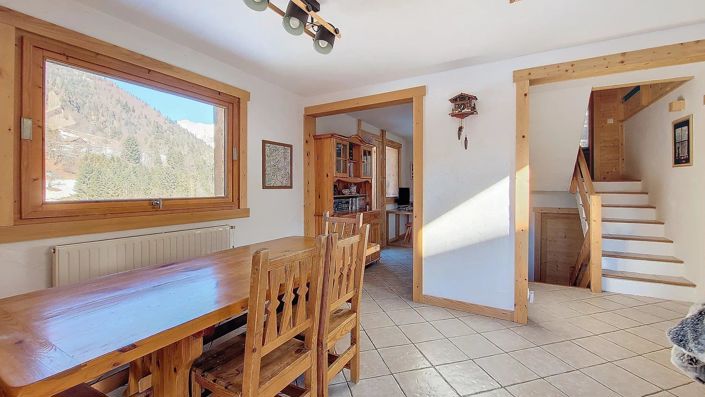 Image No.9-5 Bed House for sale