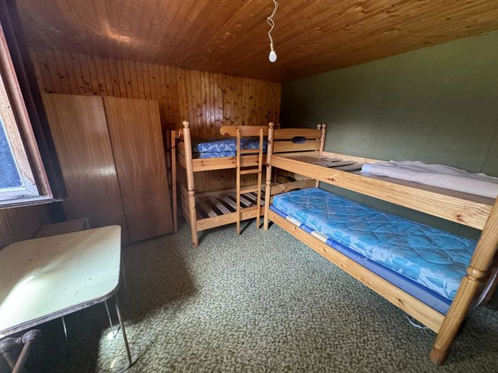 Image No.12-4 Bed House for sale