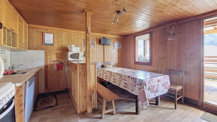 Image No.13-11 Bed House for sale