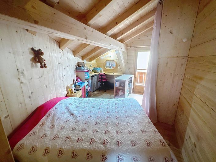 Image No.11-3 Bed House for sale