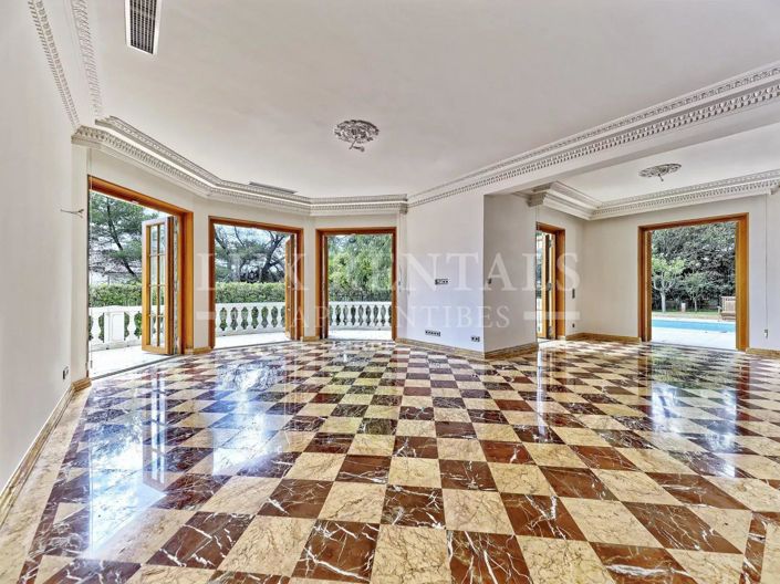 Image No.9-4 Bed House for sale