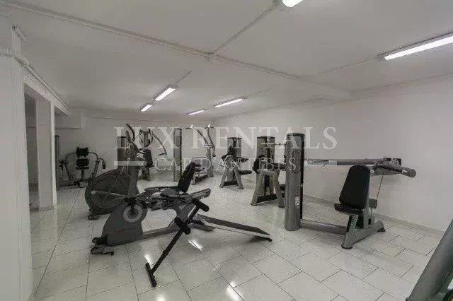 Image No.24-5 Bed House for sale