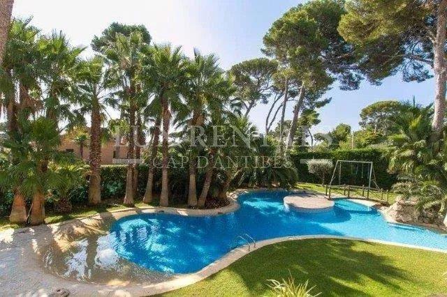 Image No.3-5 Bed House for sale