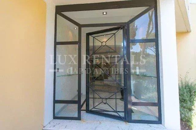 Image No.9-5 Bed House for sale