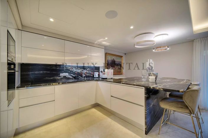 Image No.9-3 Bed Apartment for sale