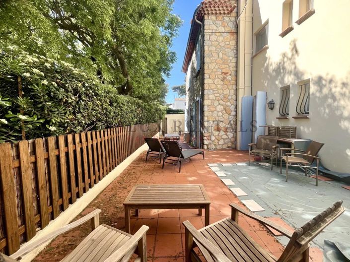 Image No.1-Appartement de 2 chambres à vendre à Antibes