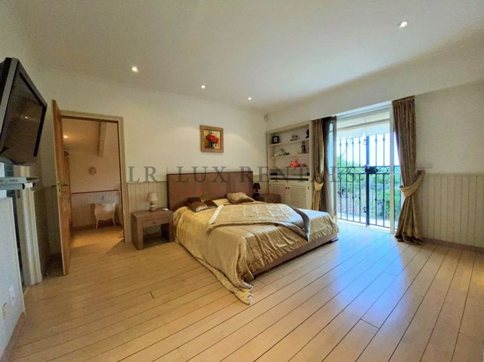 Image No.6-3 Bed House for sale