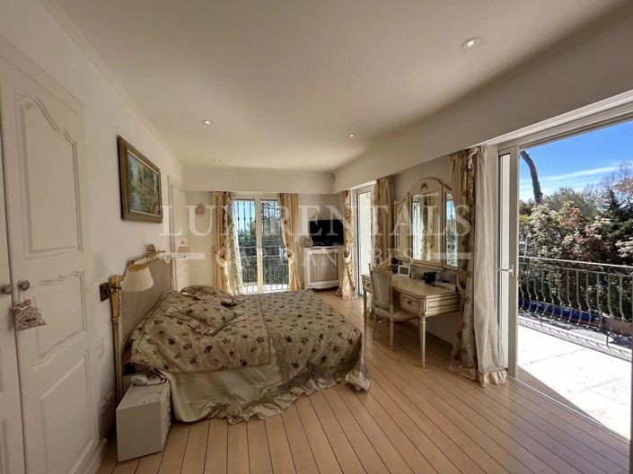 Image No.7-3 Bed House for sale