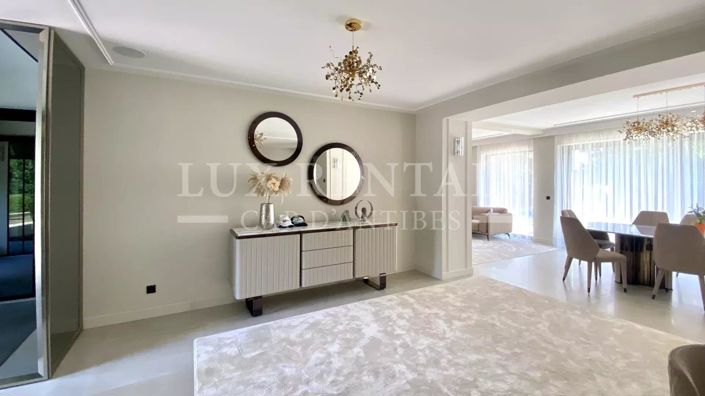 Image No.6-5 Bed House for sale