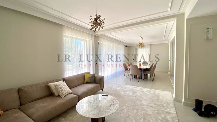 Image No.7-5 Bed House for sale