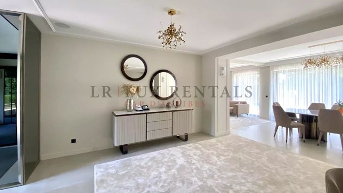 Image No.8-5 Bed House for sale