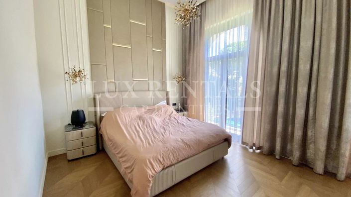 Image No.9-5 Bed House for sale