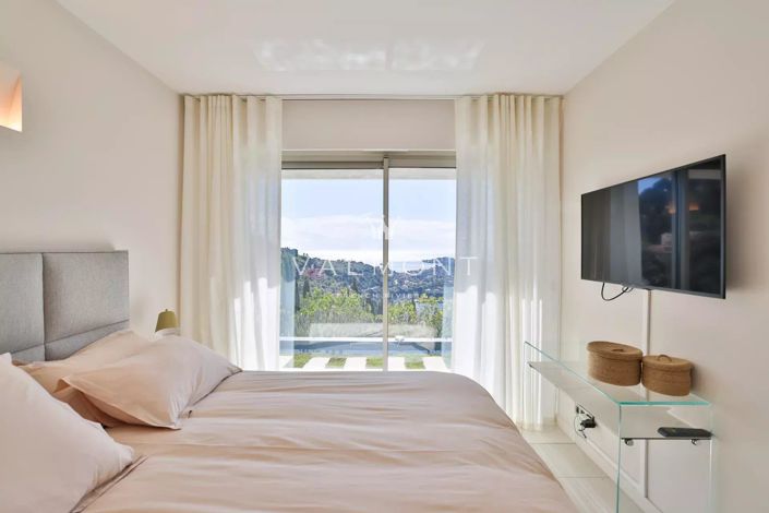 Image No.19-5 Bed House for sale