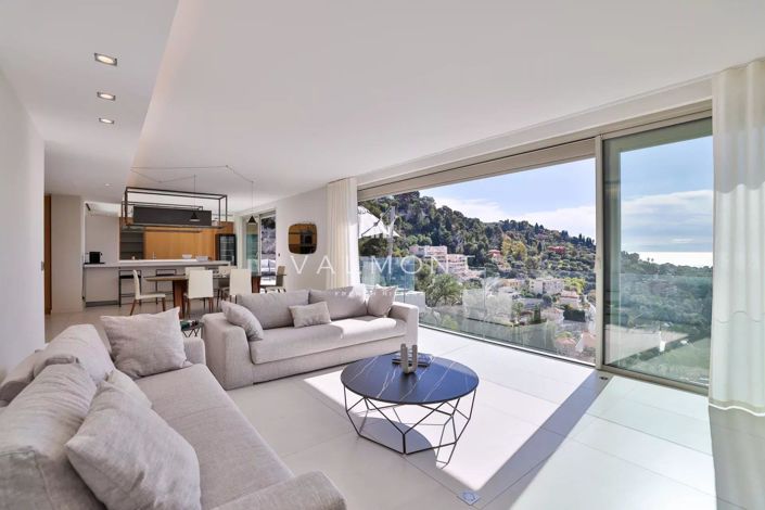 Image No.8-5 Bed House for sale