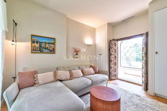 Image No.18-5 Bed House for sale