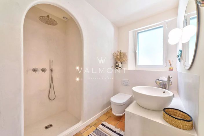 Image No.19-5 Bed House for sale