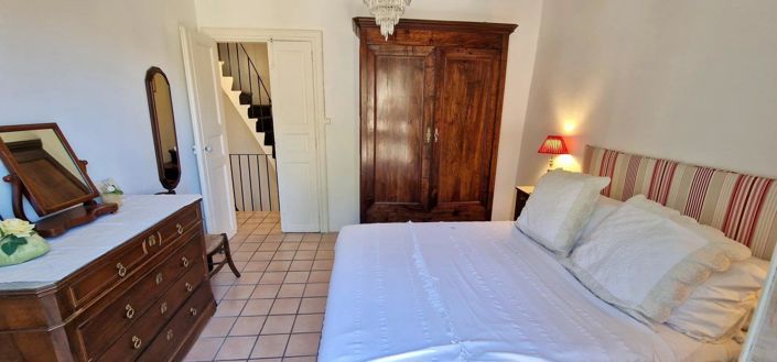 Image No.19-4 Bed House for sale