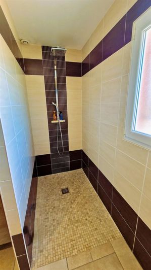 Image No.16-4 Bed House for sale