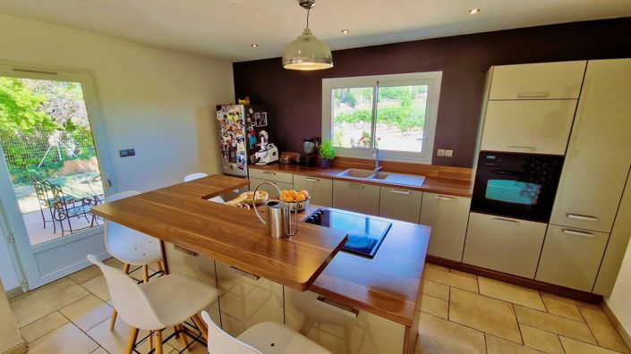 Image No.2-4 Bed House for sale