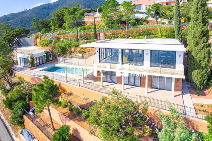 Image No.1-4 Bed House for sale