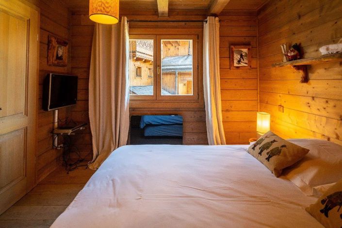 Image No.12-6 Bed House for sale