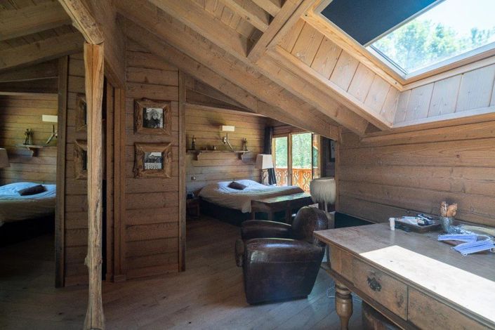 Image No.8-6 Bed House for sale