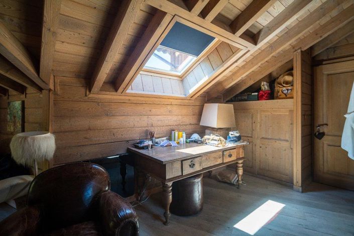 Image No.9-6 Bed House for sale