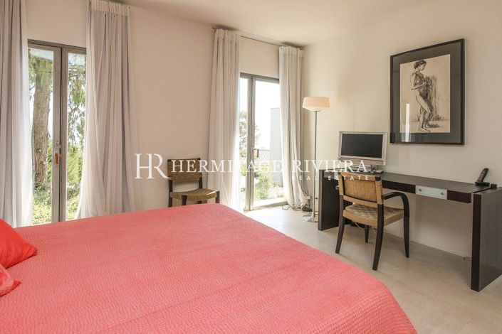 Image No.15-5 Bed House for sale