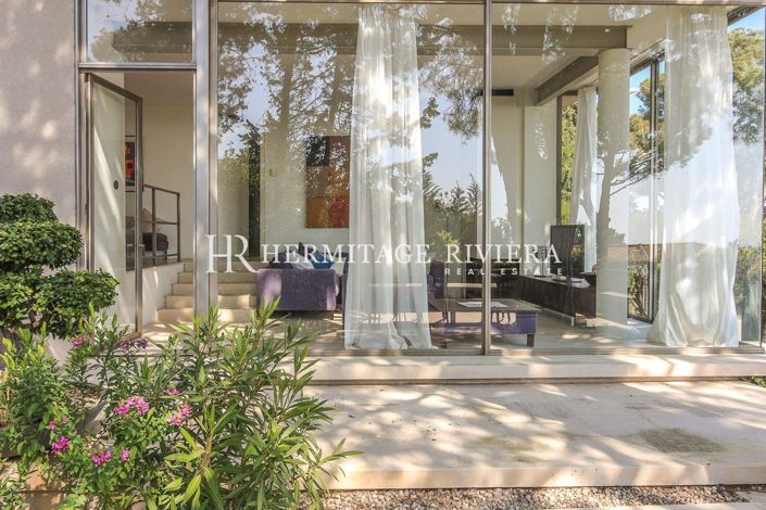 Image No.4-5 Bed House for sale