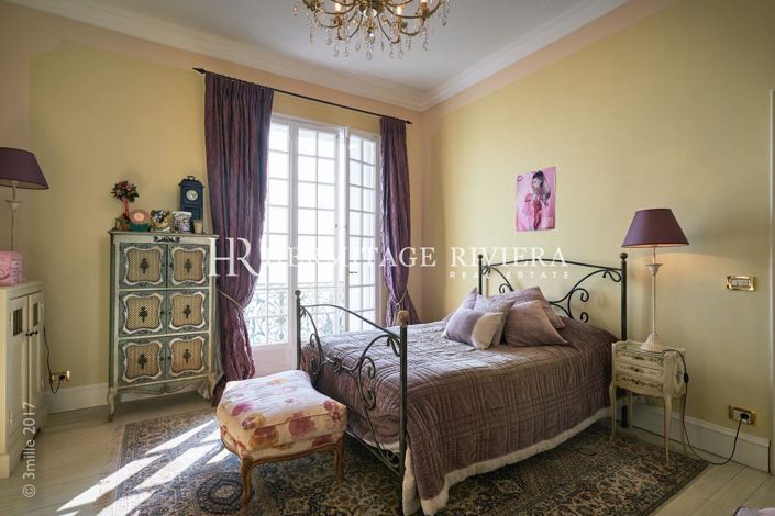 Image No.17-6 Bed House for sale
