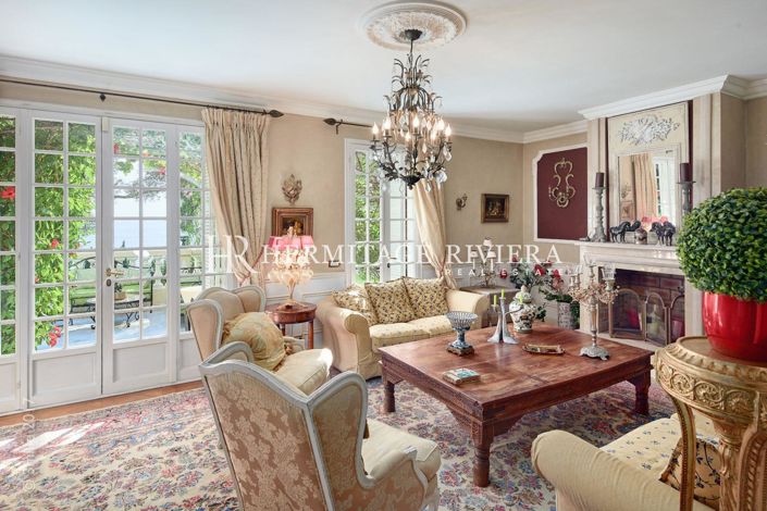 Image No.9-6 Bed House for sale