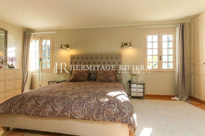 Image No.17-4 Bed House for sale