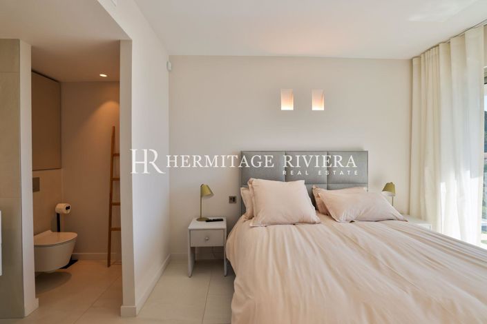 Image No.28-6 Bed House for sale