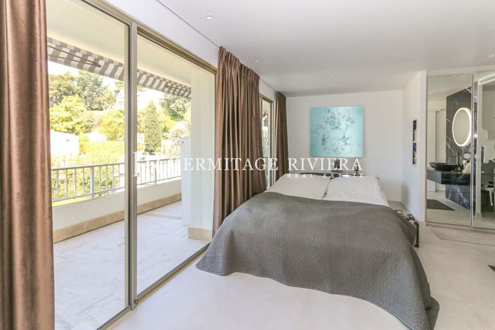 Image No.18-4 Bed Apartment for sale