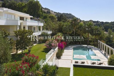 8 Bed House for sale