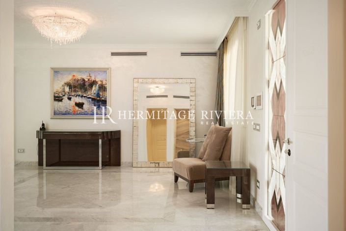 Image No.14-8 Bed House for sale