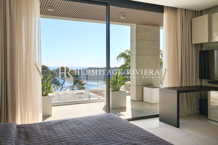 Image No.26-4 Bed House for sale