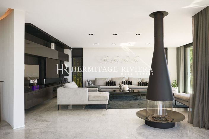 Image No.9-4 Bed House for sale