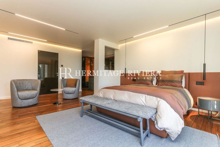 Image No.15-5 Bed Property for sale