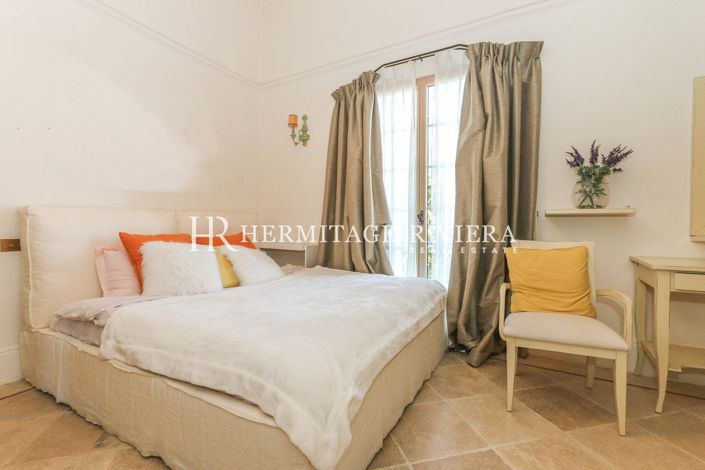 Image No.24-4 Bed House for sale