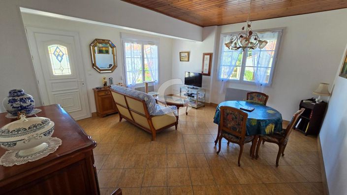 Image No.3-5 Bed House for sale