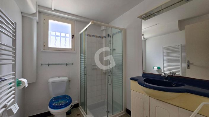 Image No.9-5 Bed House for sale