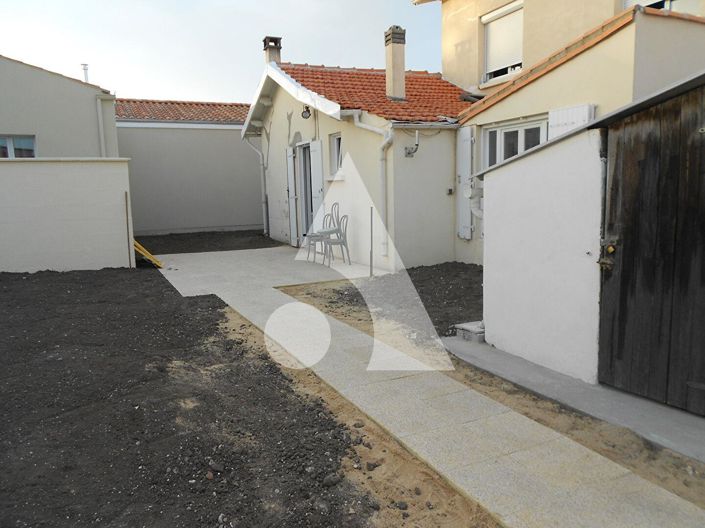Image No.1-2 Bed House for sale