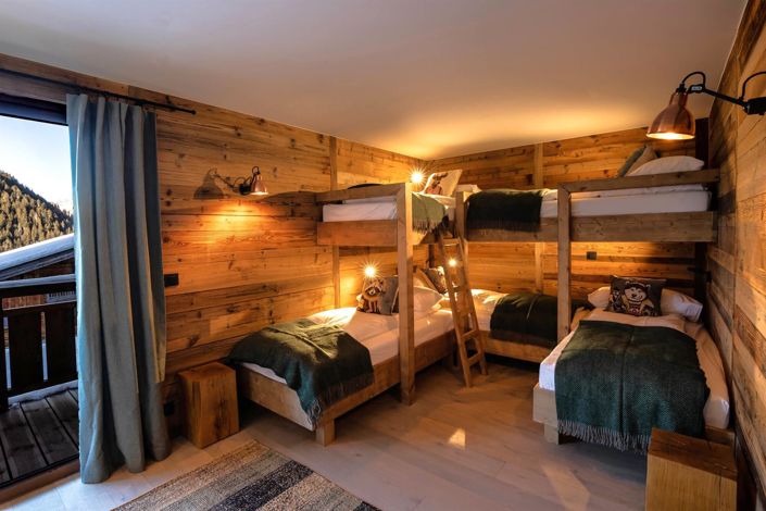 Image No.19-4 Bed House for sale