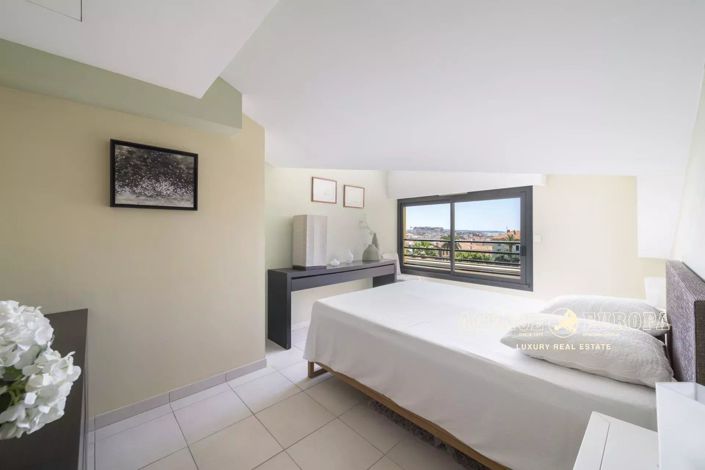 Image No.8-3 Bed Apartment for sale