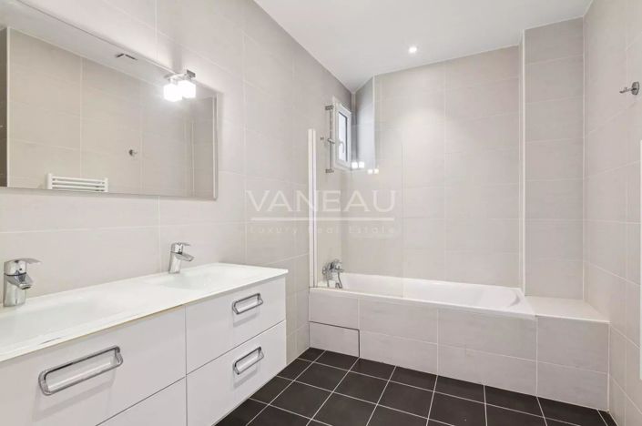 Image No.14-5 Bed Apartment for sale