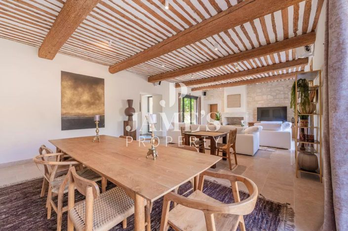 Image No.9-6 Bed House for sale