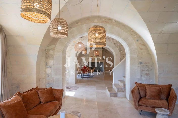 Image No.6-5 Bed House for sale