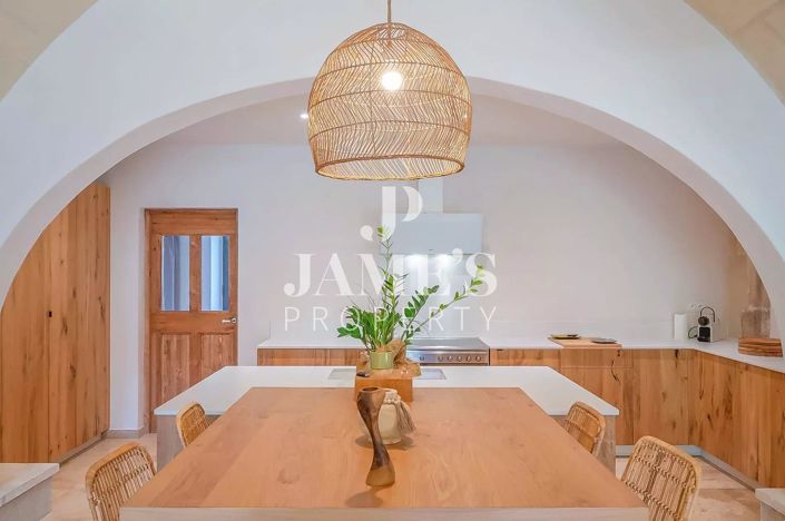 Image No.7-5 Bed House for sale